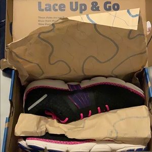 Brooks Pure Connect 4- New in box
